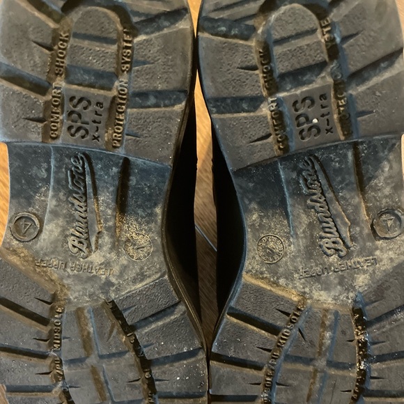 Blundstone 1474 Classic Eh Leather with RedCanada Maple Leaf Chelsea Boot - Picture 10 of 10